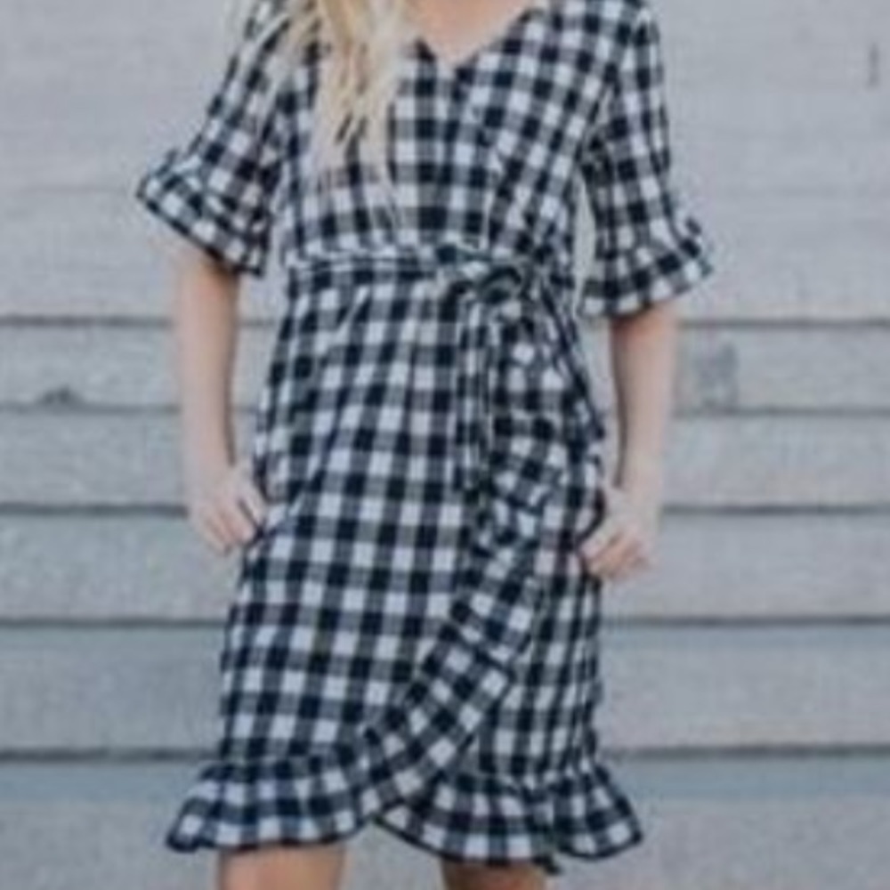 The stock place dress faux wrap size small